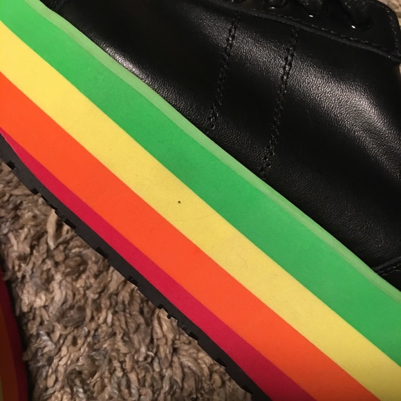 Very Volatile Juke Box - Picture 9 of 10